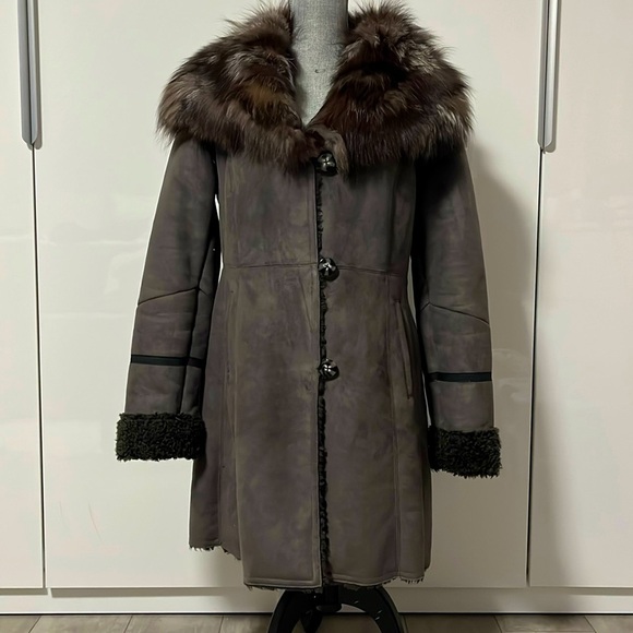 Laundry By Shelli Segal Jackets & Blazers - NWOT LAUNDRY Faux Shearling and Fur Coat Taupe, Size M